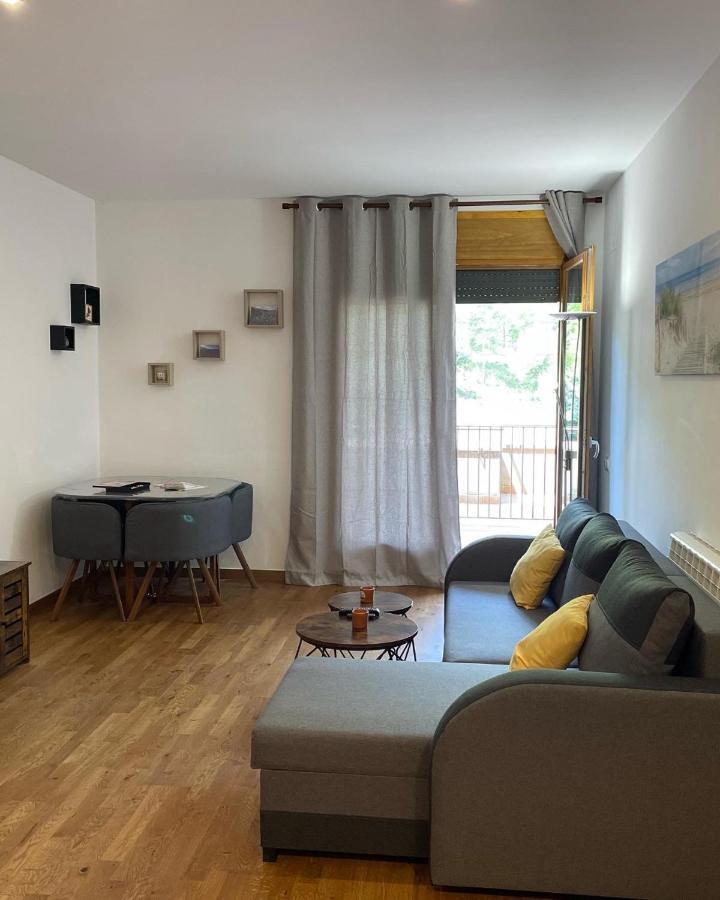 Precioso Calido Apartamento En Sort Con Terraza Appartement Buitenkant foto